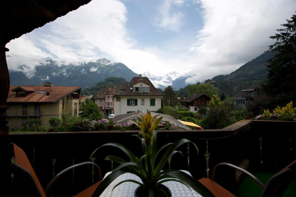 Adventure Guesthouse Interlaken Unterseen Δωμάτιο φωτογραφία